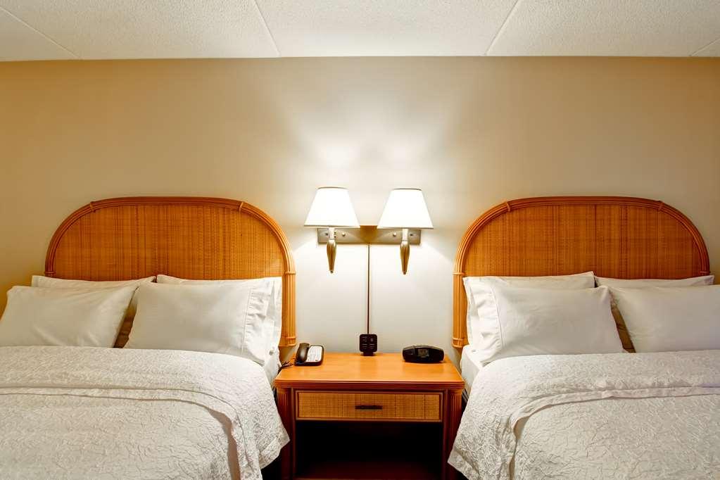 Hampton Inn & Suites Γκελφ Δωμάτιο φωτογραφία